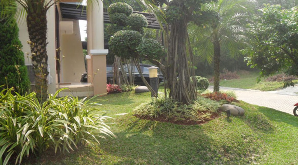 Pembuatan Taman Tropis, Gazebo dan Kolam Kecil di Perumahan BSD, Serpong Tangerang