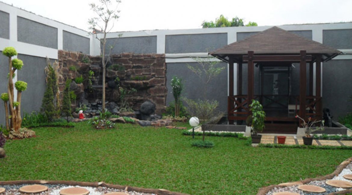 Taman, Kolam dan Gazabo di Perumahan Modernland  Tangerang